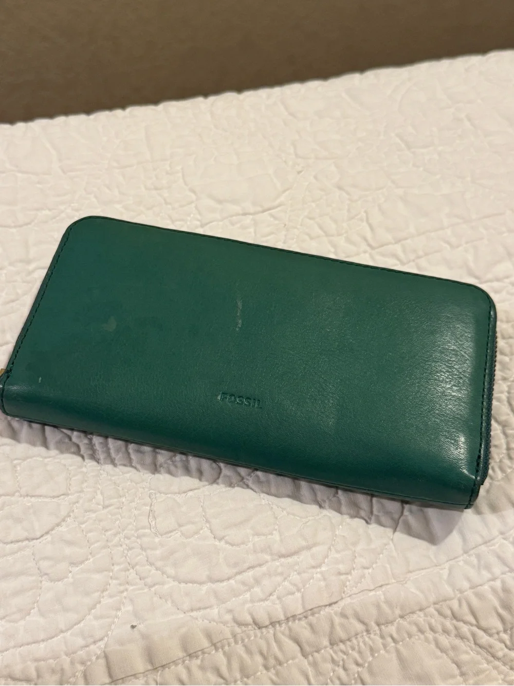 Fossil Logan RIFD Emerald Green Leather Zip Wallet with Gold Hardware
